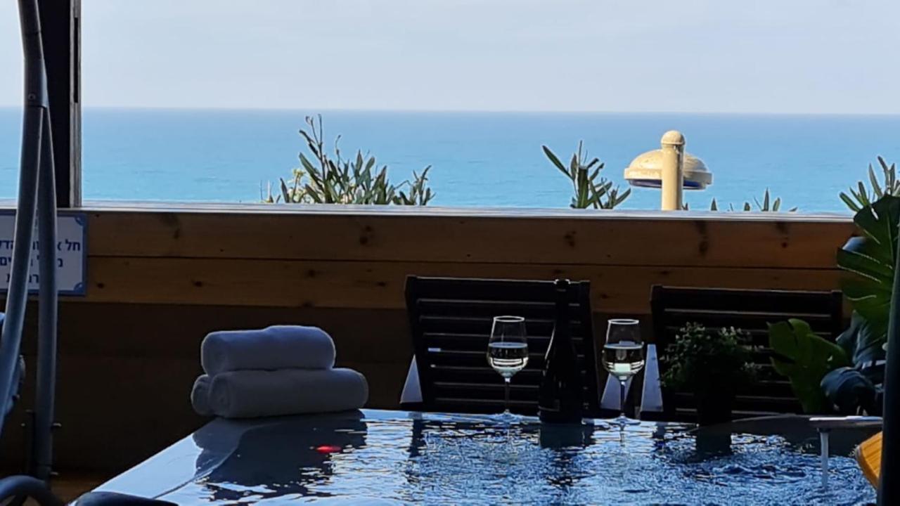 Magic On The Sea-Suites With A Private Jacuzzi And A Private Sea View Нетанья Екстер'єр фото
